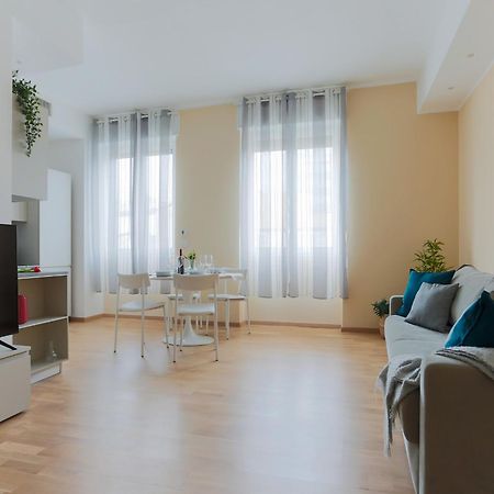 The Best Rent - Bright One-Bedroom Apartment In Corso Vittorio Emanuele II Mediolan Zewnętrze zdjęcie